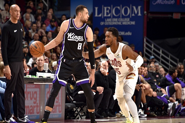 九游娱乐平台包含詹姆斯爆冷击败独行侠,赛况扑朔迷离引爆全场!的词条